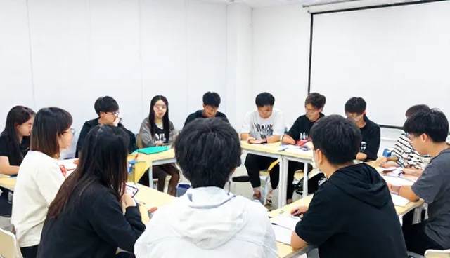 数据分析提示词在平台文案生成中的应用问题